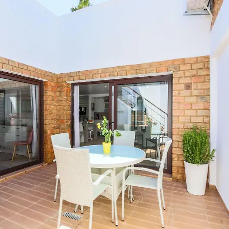شقة Luxury Apartment, 3 Min Walk To Beach, Albufeira جويا