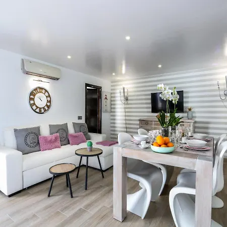 Luxury Apartment, 3 Min Walk To Beach, Albufeira شقة جويا