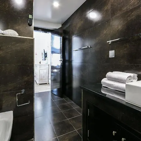 Luxury Apartment, 3 Min Walk To Beach, Albufeira جويا