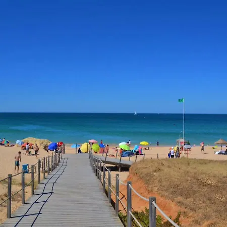Luxury Apartment, 3 Min Walk To Beach, Albufeira شقة جويا