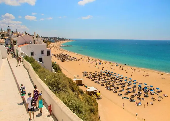 Luxury Apartment, 3 Min Walk To Beach, Albufeira アパート *