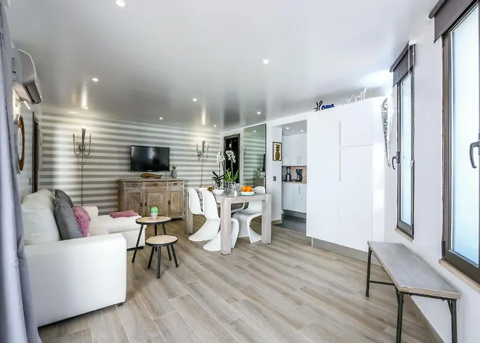 Luxury Apartment, 3 Min Walk To Beach, Albufeira *