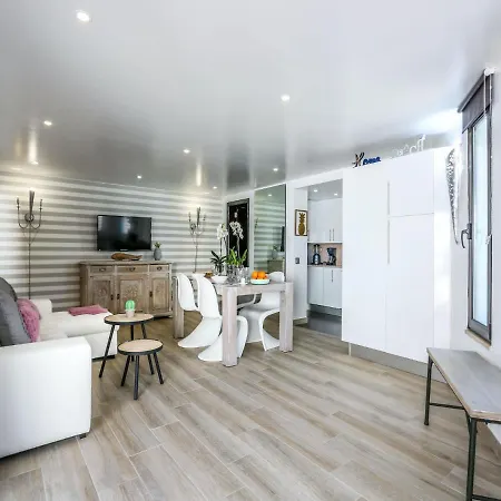 Luxury Apartment, 3 Min Walk To Beach, Albufeira *
